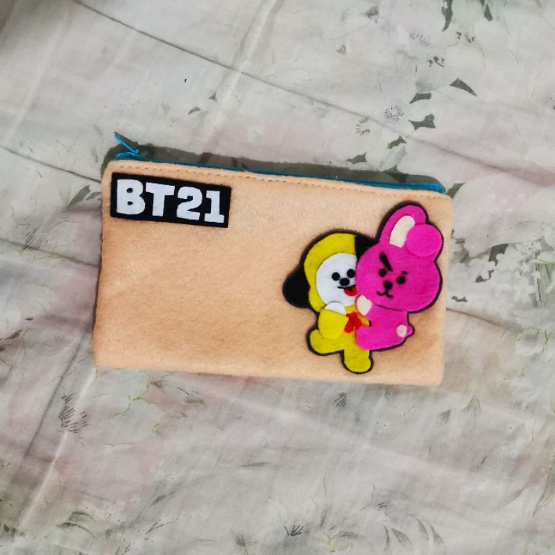 

Pouch / Kotak Pensil BT21 Chimmy Cooky