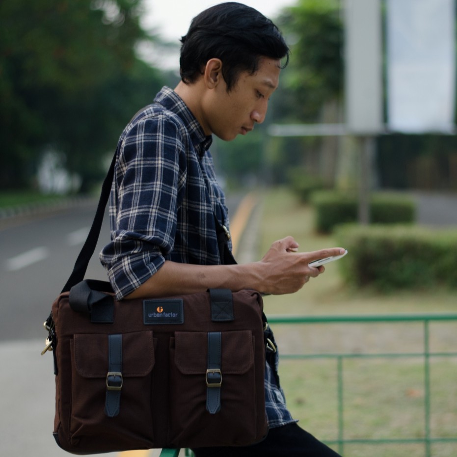 Busy Brown | Tas Slempang Laptop Messenger Pria Wanita Slingbag Original Baru | Urban Factor FORIND