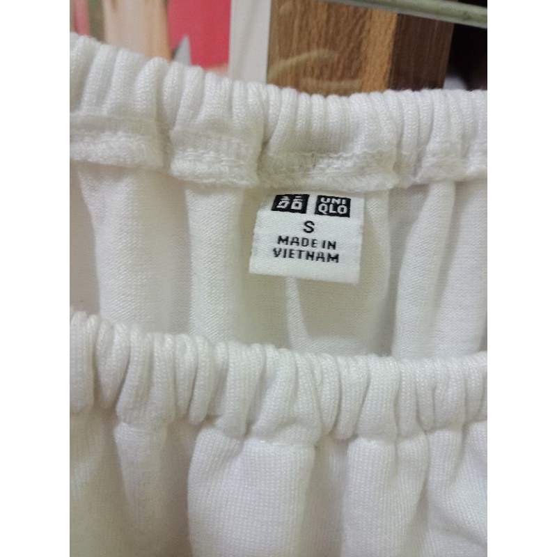 preloved sabrina putih uniqlo