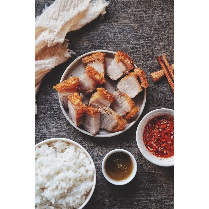 

Babi Panggang Garing Renyah 500gram (CRISPY ROASTED PORK BELLY)