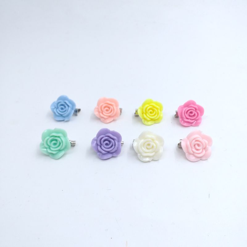 Bros resin clay mini imut Karakter ,motif Bunga dan motif Pita