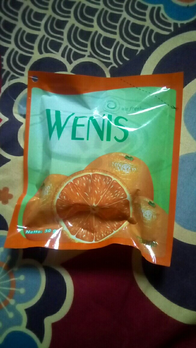 Wenis Pengharum Ruangan