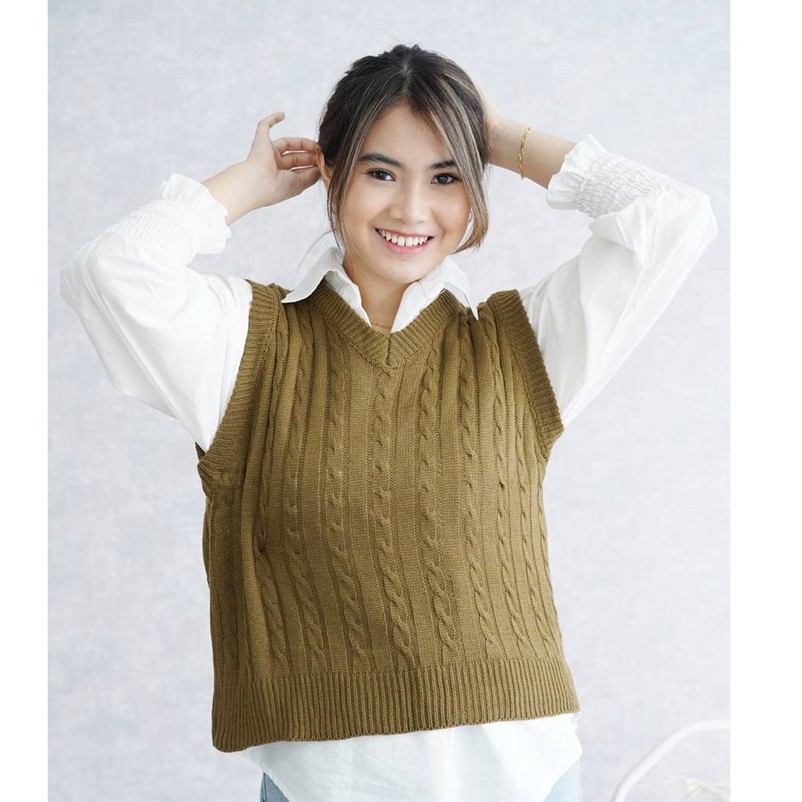 Cable Vest Knit Rompi Rajut Outer Wanita