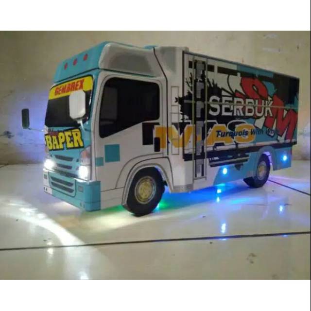 Miniatur Truk RC Elf Giga Putih Biru pakai Remote Control Variasi Lampuan+RC