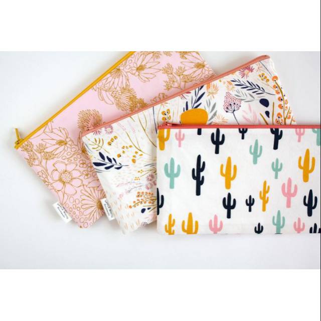 

Tempat Pensil Dari Kain Katun