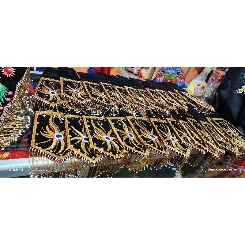Boro boro / baju jatil / celeng / barongan / reog / pecut bopo / pecut / ganongan / topeng ganong