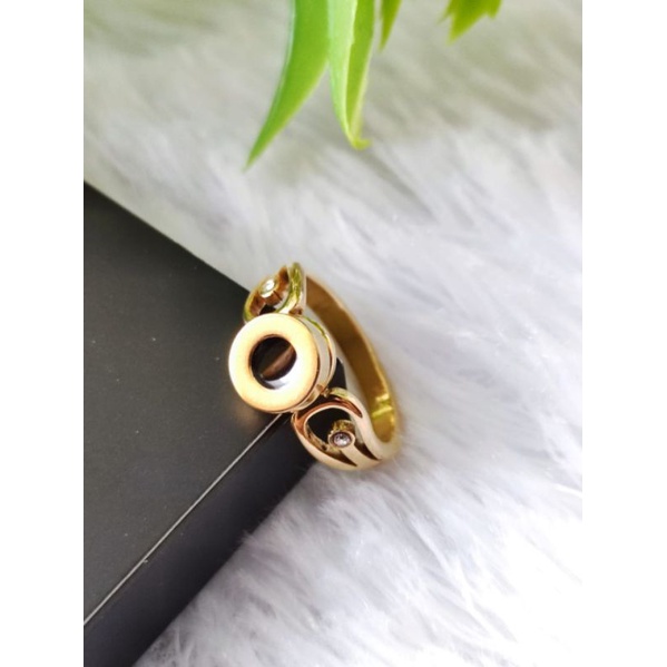 Cincin Fashion Titanium Warna Emas Wanita X9