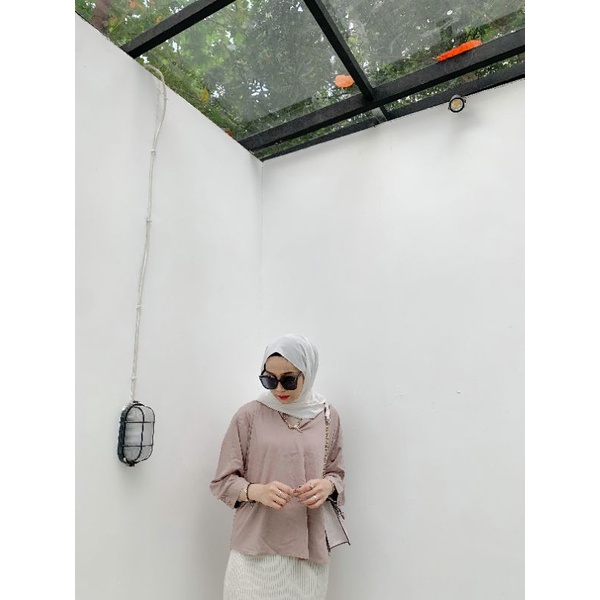 ZALITA BASIC BLOUSE / BLOUSE WANITA By Halonahijab