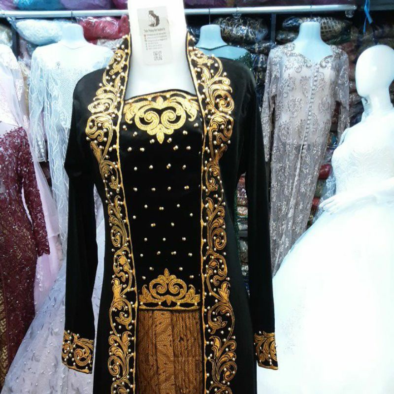 Kebaya Pengantin  bludru Kutu Baru standrat