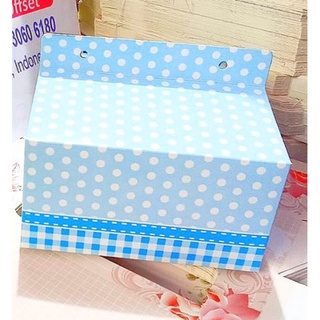 

Dus mangkok twotone 310Gram Polkadot 15x15x8 Birumuda