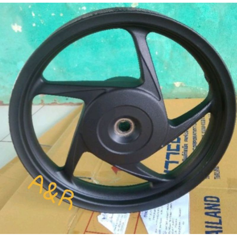 veleg belakang beat cw