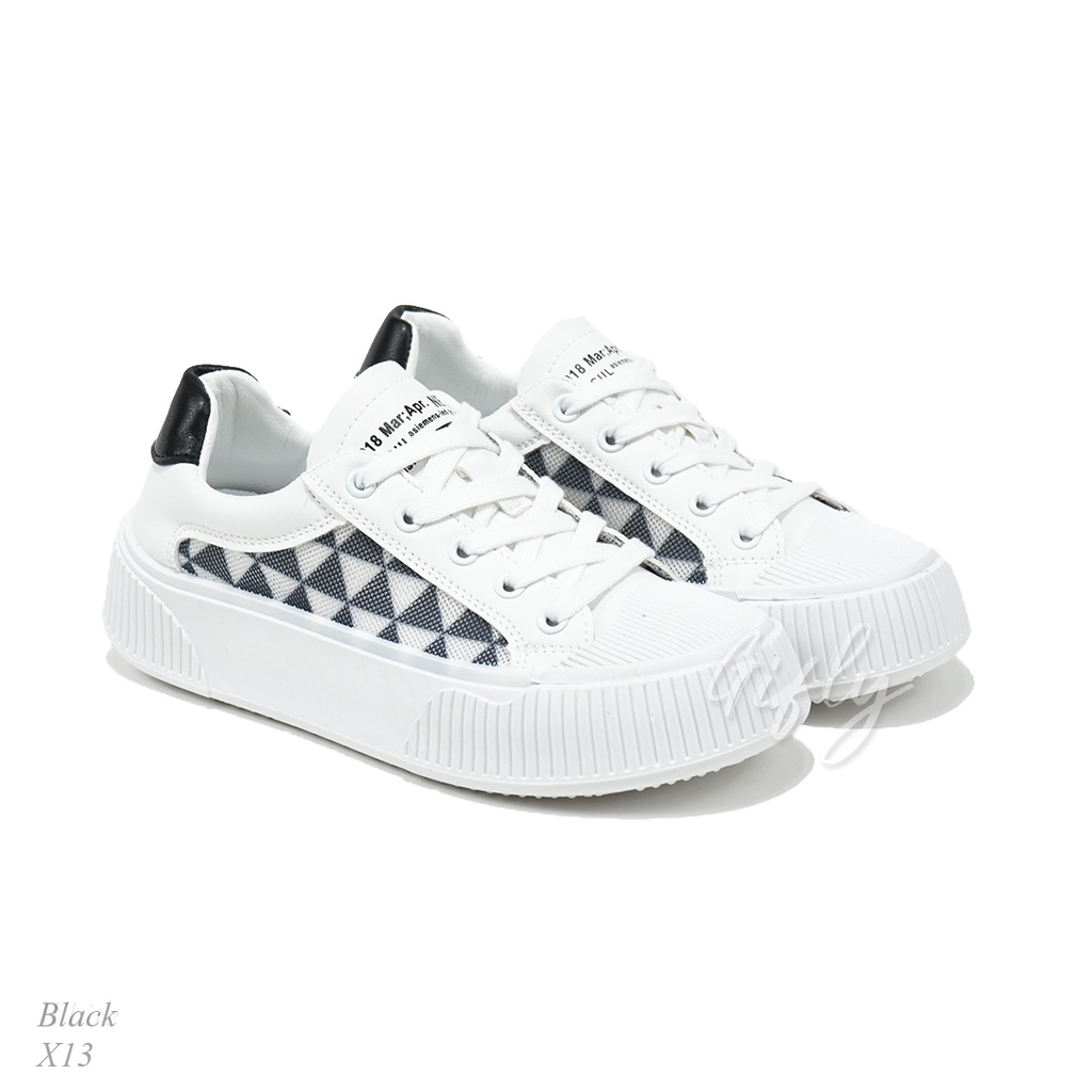 GIFLY GoHyun Sneakers Sepatu Wanita Motif Catur Shoes X13-1