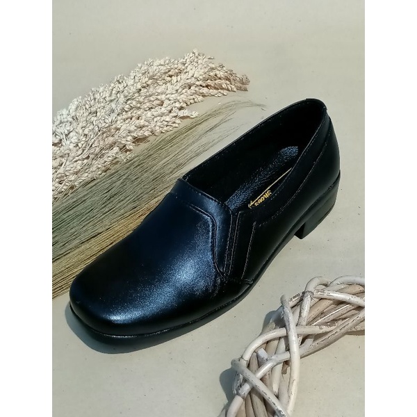 Sepatu Pantofel Provival Santri Gontor Putri Kulit Asli