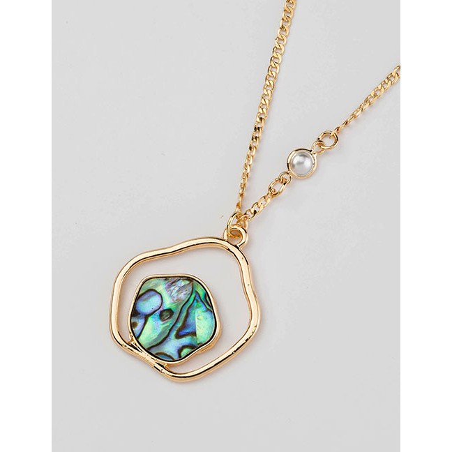 LRC Kalung Fashion Golden Abalone Shell Polygonal Alloy Hollow K31619