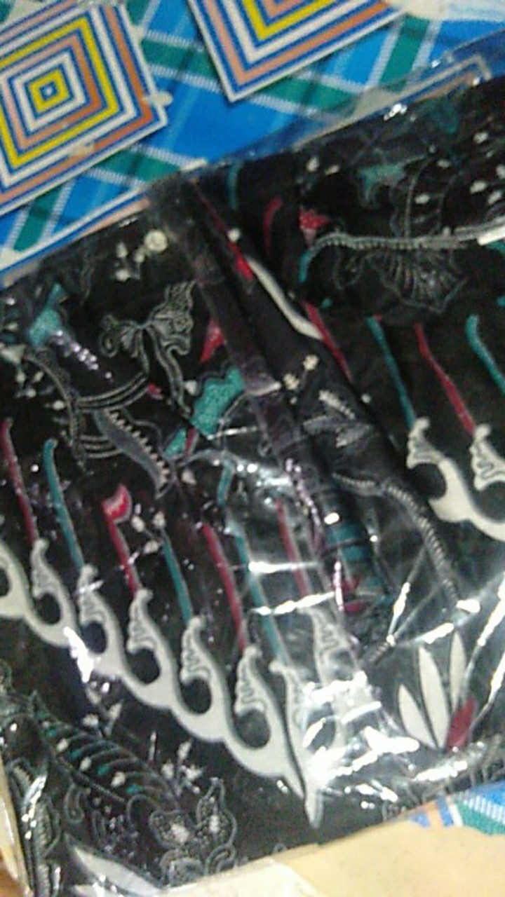 Maura Couple - Sania Ruffle Batik Couple Ori Ndoro Jowi Garansi Termurah Shopee -  Batik Modern Solo