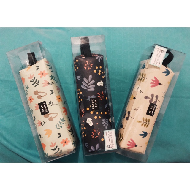 

Tempat pensil kanvas motif