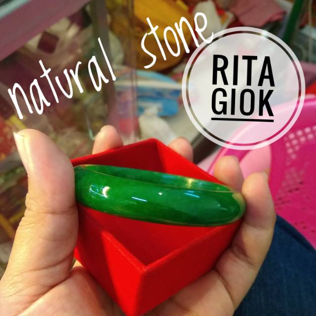 Giok cina hijau pekat