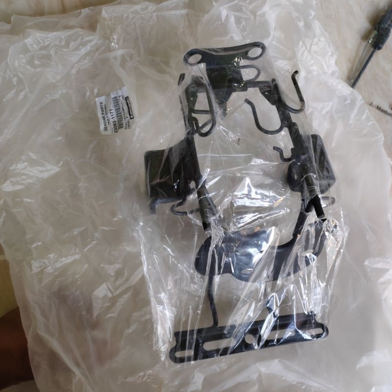 braket bracket dudukan lampu refektor depan w175 w 175 original