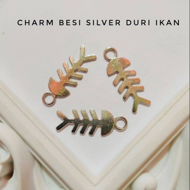 Charm besi silver duri ikan