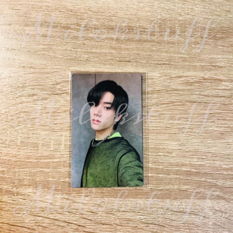 OFFICIAL benefit fever Jake Border carnival bdc Bene photocard pc