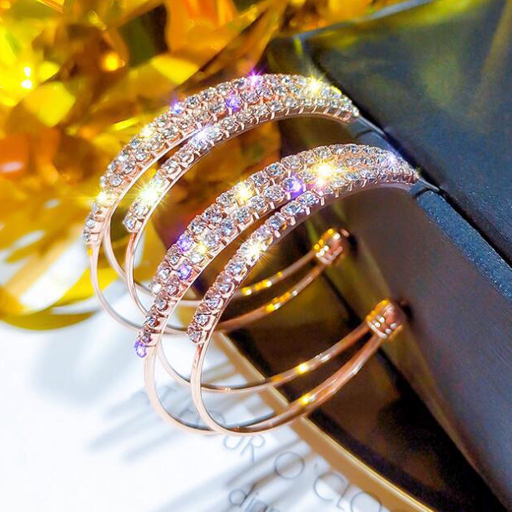 Hu Hu Hu Hu Hu Alat Bantu Pasang Kacamata♡ 1 Pasang Anting Hoop Bentuk C Tiga Lapis Aksen Berlian Imitasi Untuk Wanita