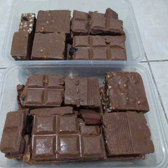 MIX PATAHAN COKLAT CADBURY + LEBURAN COKLAT  SILVER QUEEN