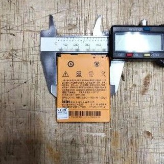 Baterai HTC DESIRE 600 dual SIM / BO47100 / B047100 battery battle