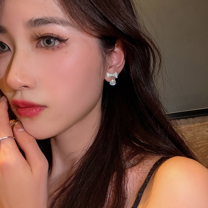 Anting Tusuk Sterling Silver 925 Desain Pita Hias Berlian Imitasi Ala Korea / Retro Untuk Wanita