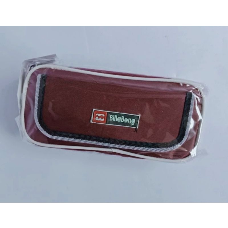 

Tempat pensil Sleting Billabong