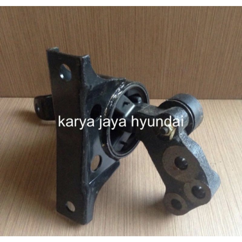 Engine mounting kanan Hyundai Matrix