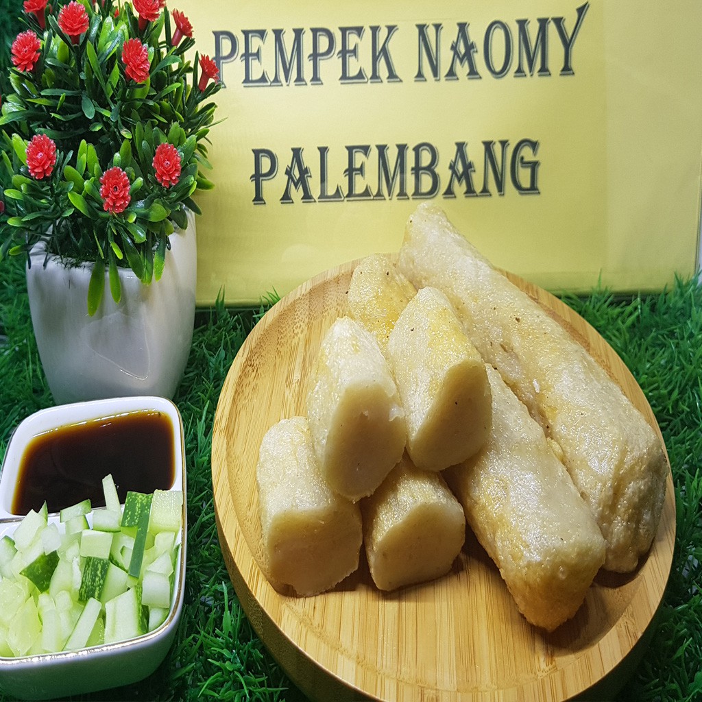 

Pempek naomy lenjer besar ikan Tenggiri asli palembang