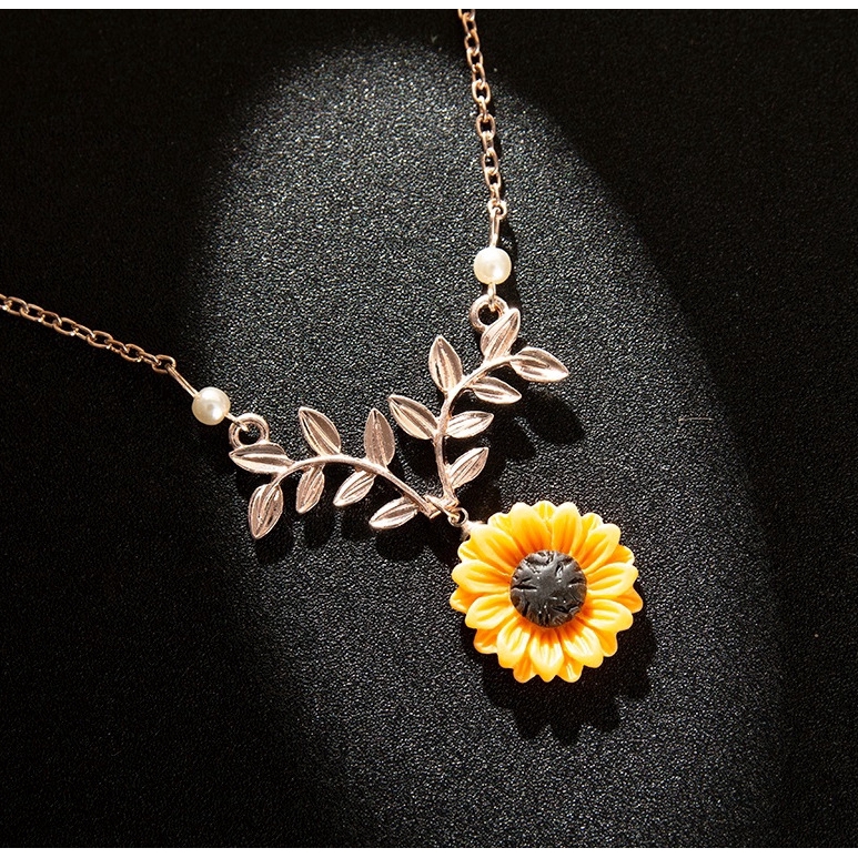 Kalung liontin bunga matahari Sunflower Pendant Necklace Beauty Leaf Flower Necklaces Choker for Women Gifts