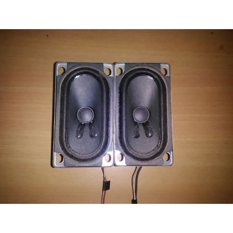 speaker tv Polytron 14inch satu pasang