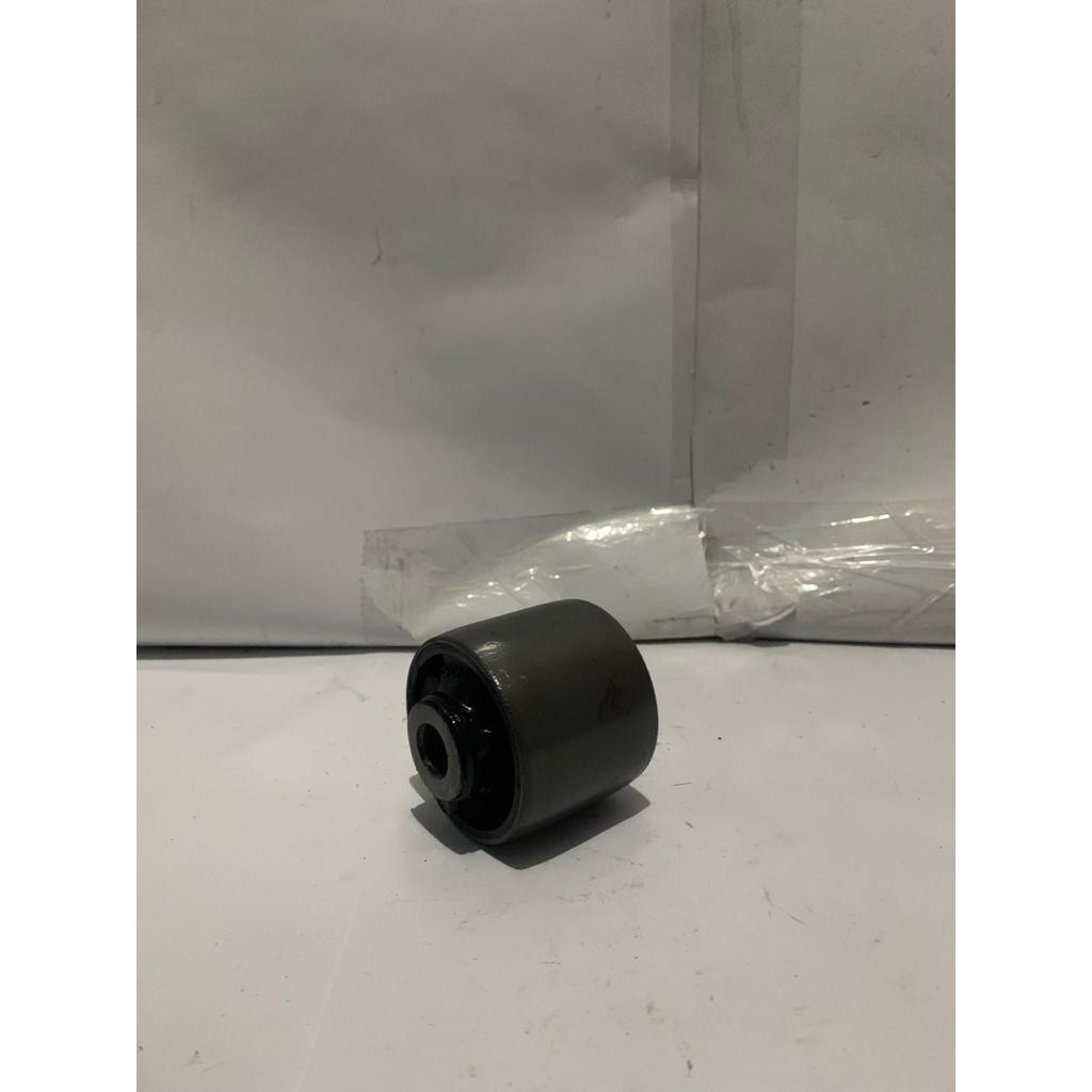 Bushing lower arm / Bos sayap Toyota Rush