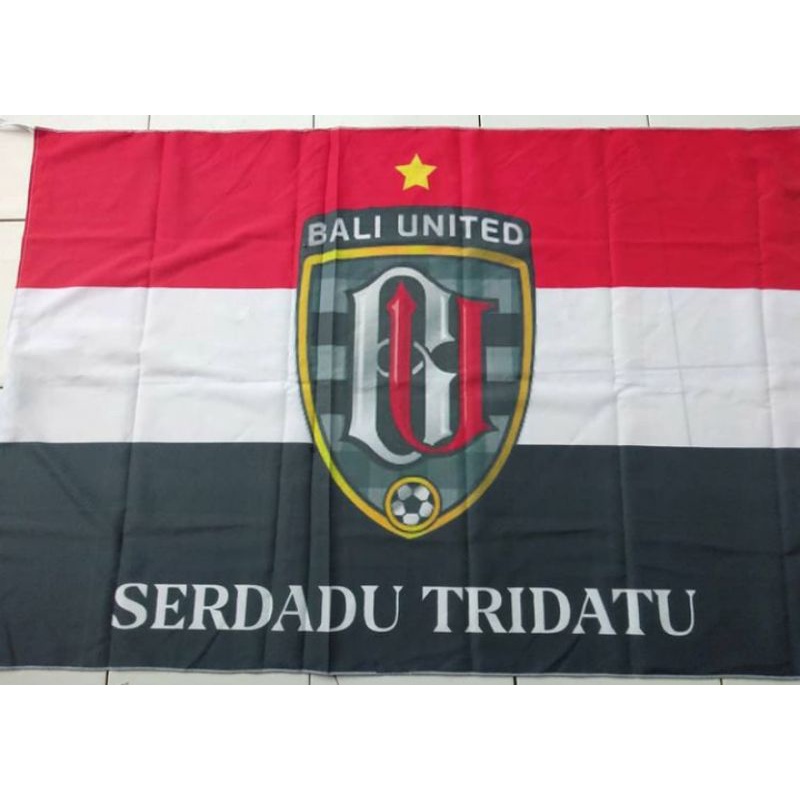 Bendera bali united serdadu tridatu
