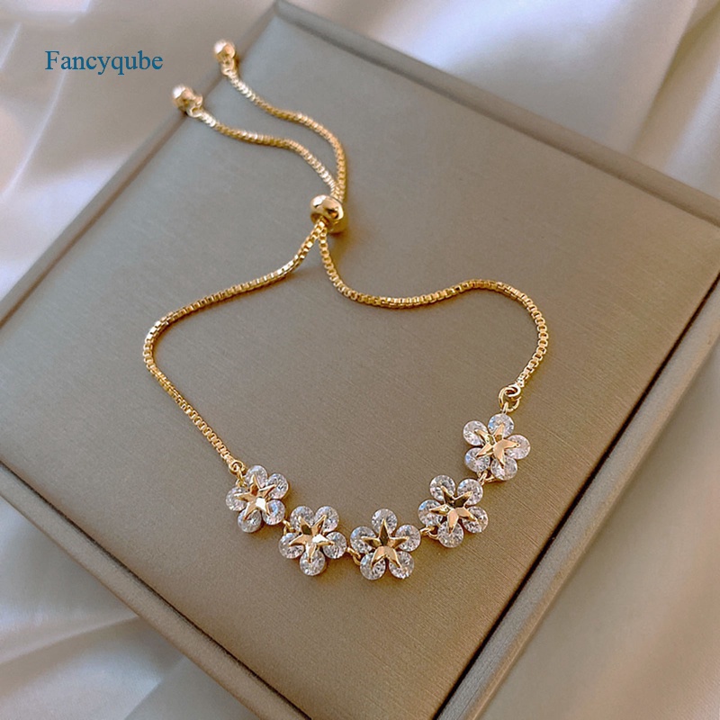 Fancyqube Gelang Bangle Kristal Zircon Bentuk Bunga Adjustable Untuk Wanita