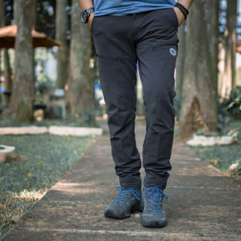 CELANA PANJANG MAKALU ALPINES