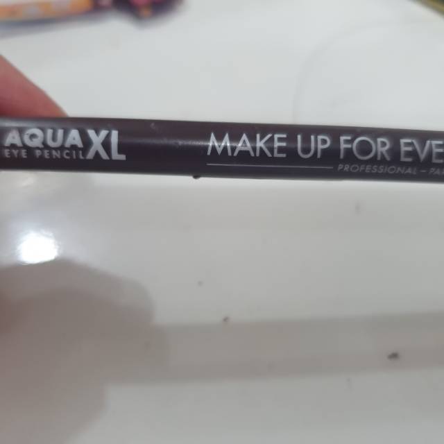 DIJual Eyeliner AQUA XL MAKE UP FOREVER PRELOVED