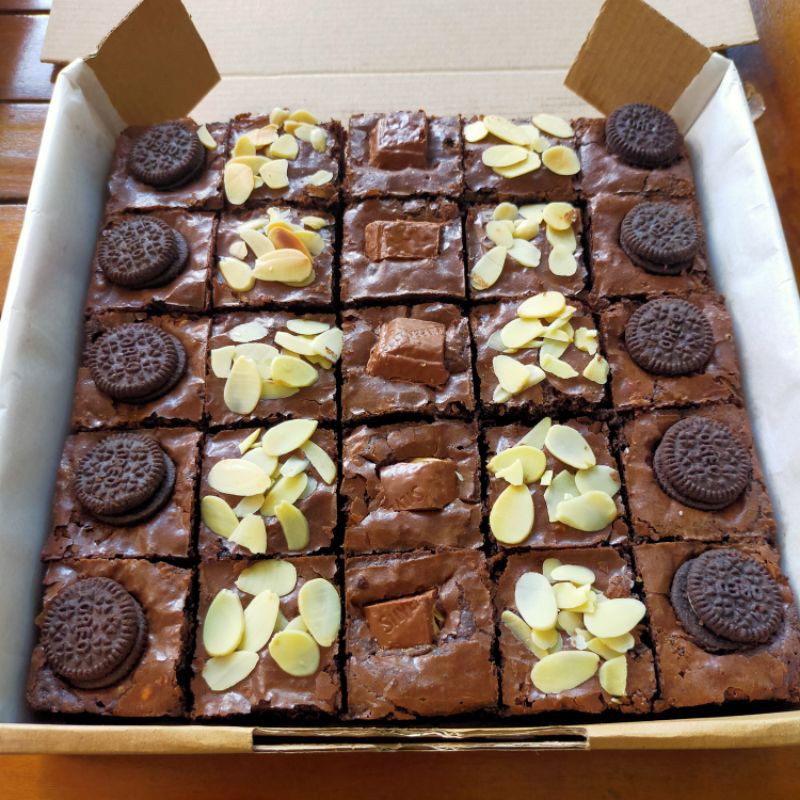 

Brownies Panggang Mix All Varians