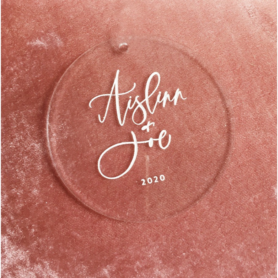 

Custom Round Acrylic Hampers Tag | Tag Hampers Label