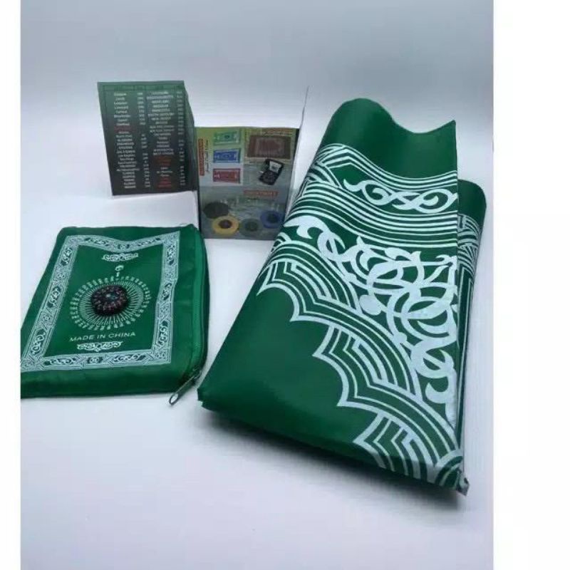 SAJADAH TRAVELING LIPAT PLUS KOMPAS KIBLAT/SAJADAH PRAKTIS /TRAVEL