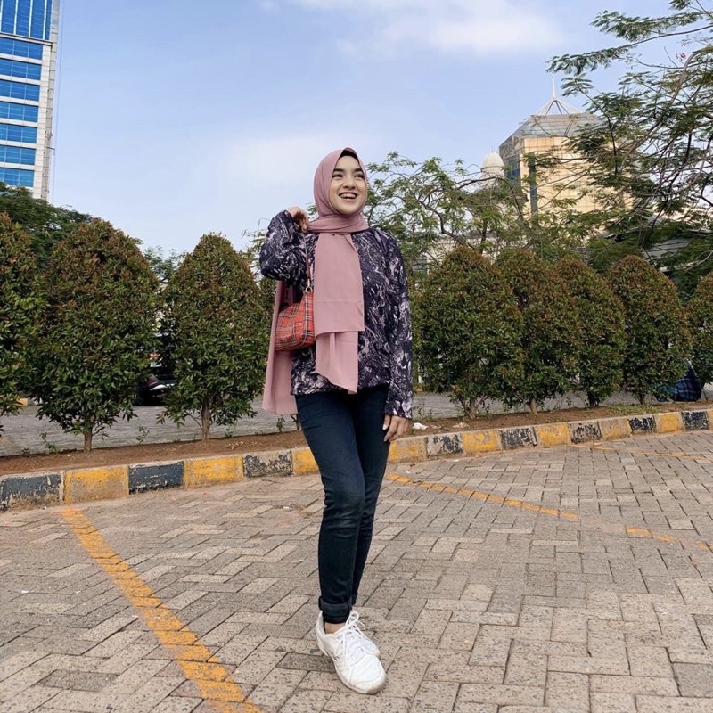 Kaos Motif Gradasi Lengan Panjang Fisy