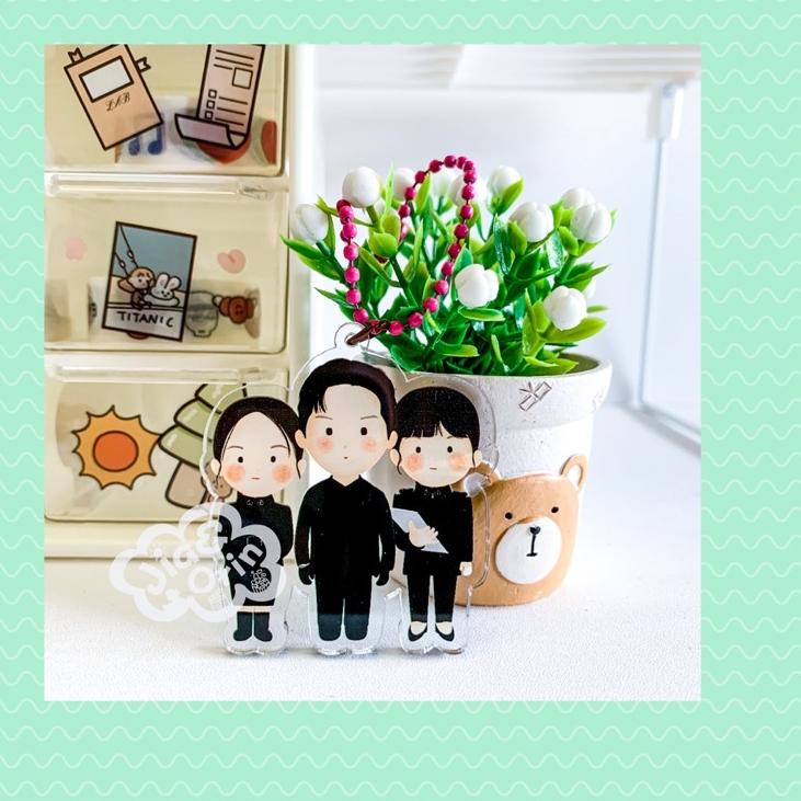Diskon Khusus 𝐋𝐀𝐒𝐓 𝐒𝐓𝐎𝐂𝐊 TOMORROW KDRAMA KEYCHAIN & NOTEBOOK
