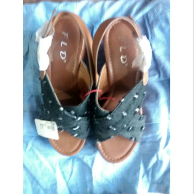 Señdal sepatu wedges Fld