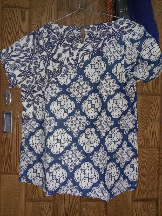 Comfortclothes9 -[ Real Pict] Atasan Batik Wanita Luna Top Seragam Kantor Lengan Pendek Ld 96cm