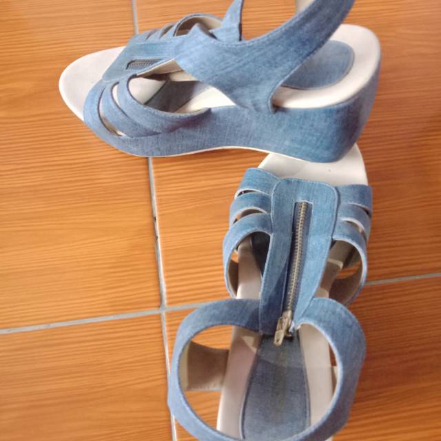 Sandal preloved