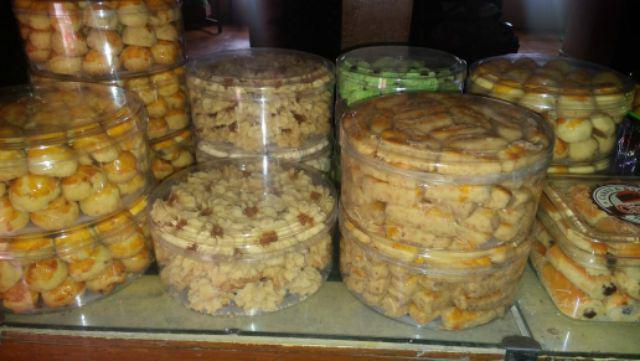 Beli 1 Gratis 1 Bantal Hotel Microfiber