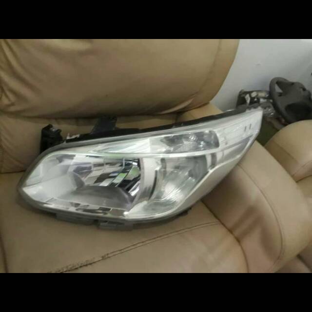 Headlamp chevrolet spin ltz