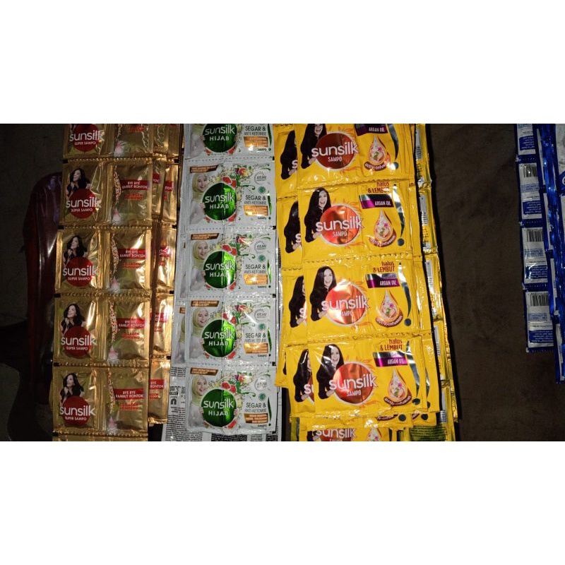 Shampo Sunsilk rencengan isi 12 sachet