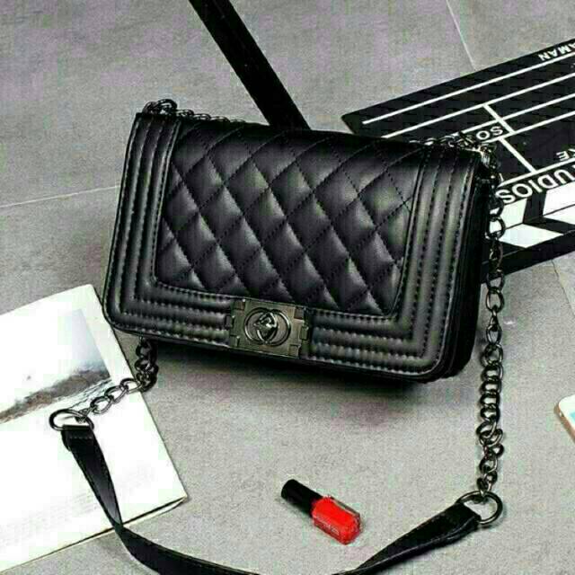 CHANEL BOY TAS BATAM/GROSIRTAS/TAS MURAH/TAS WANITA/TAS IMPORT